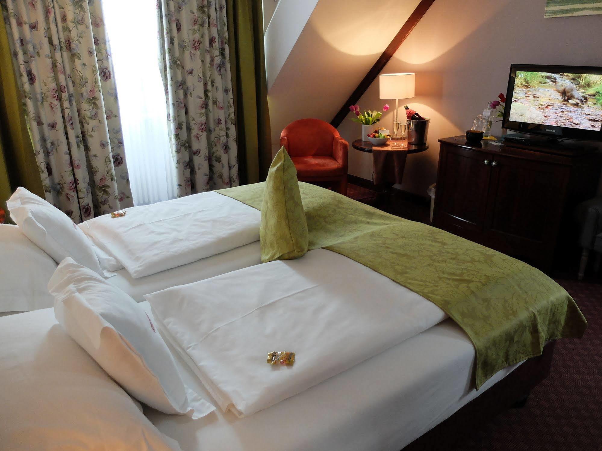 Hotel Exquisit 4*