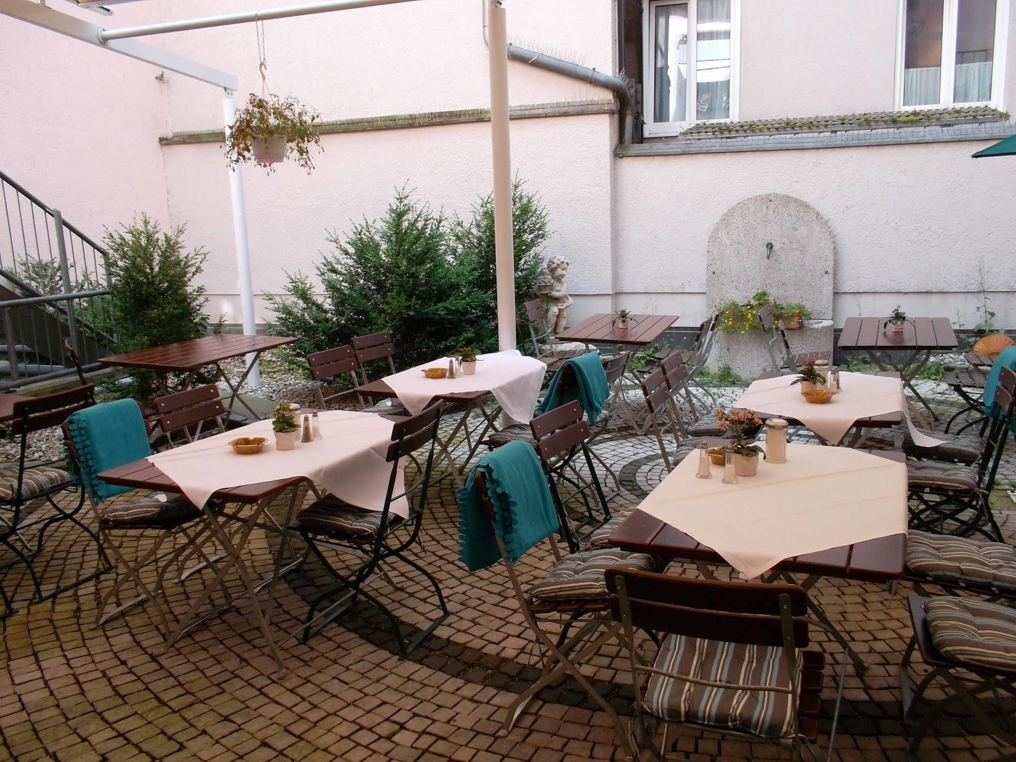 Exquisit 4* Munich