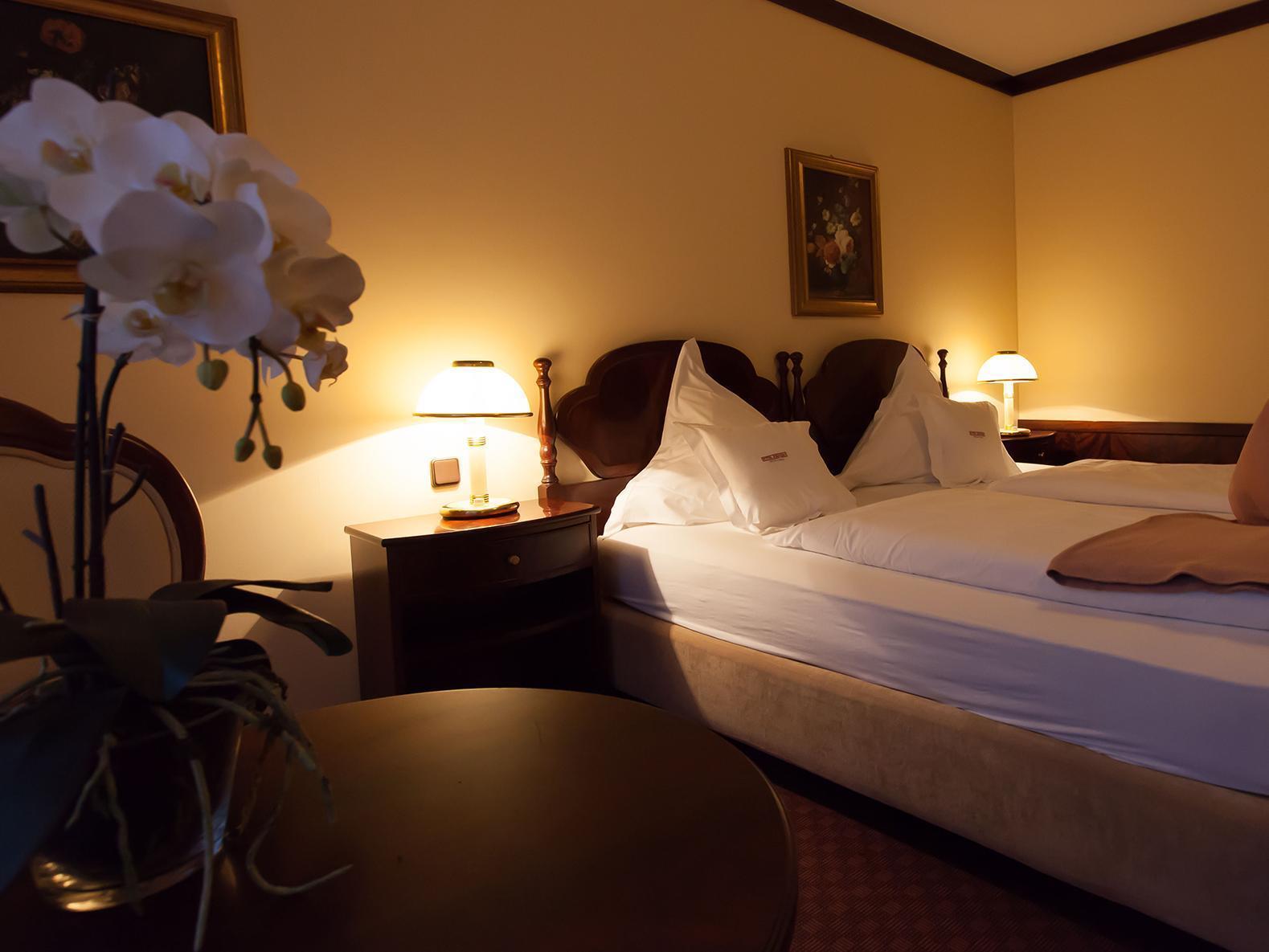 Exquisit Hotel 4*