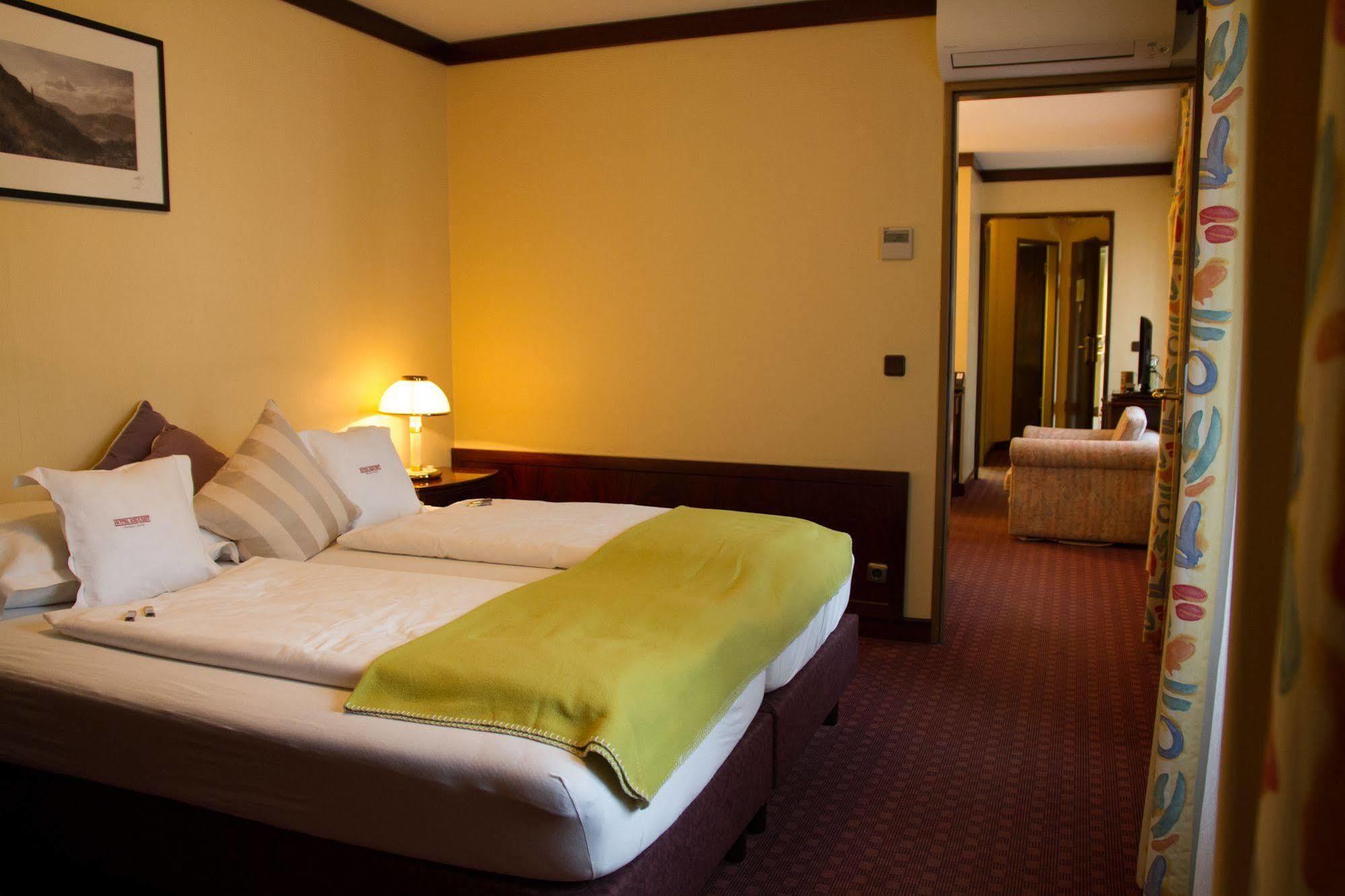 Exquisit Hotel 4*